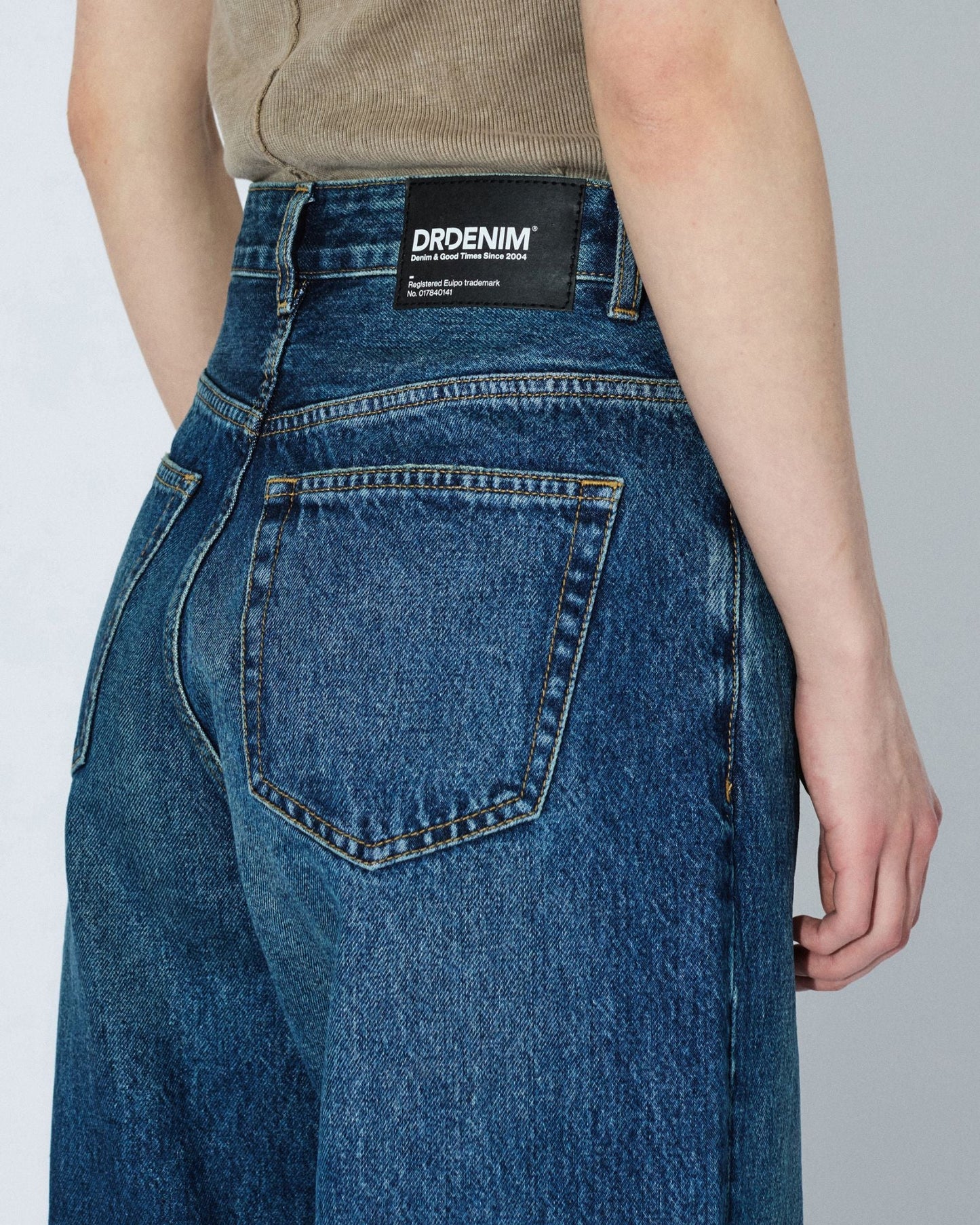 Donna High Relaxed Jeans - Stream Dark Fade Vintage