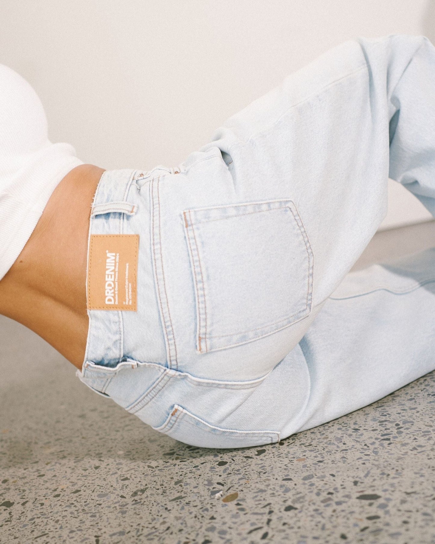 Hill Low Relaxed Jeans PETITE - Stream Light Fade