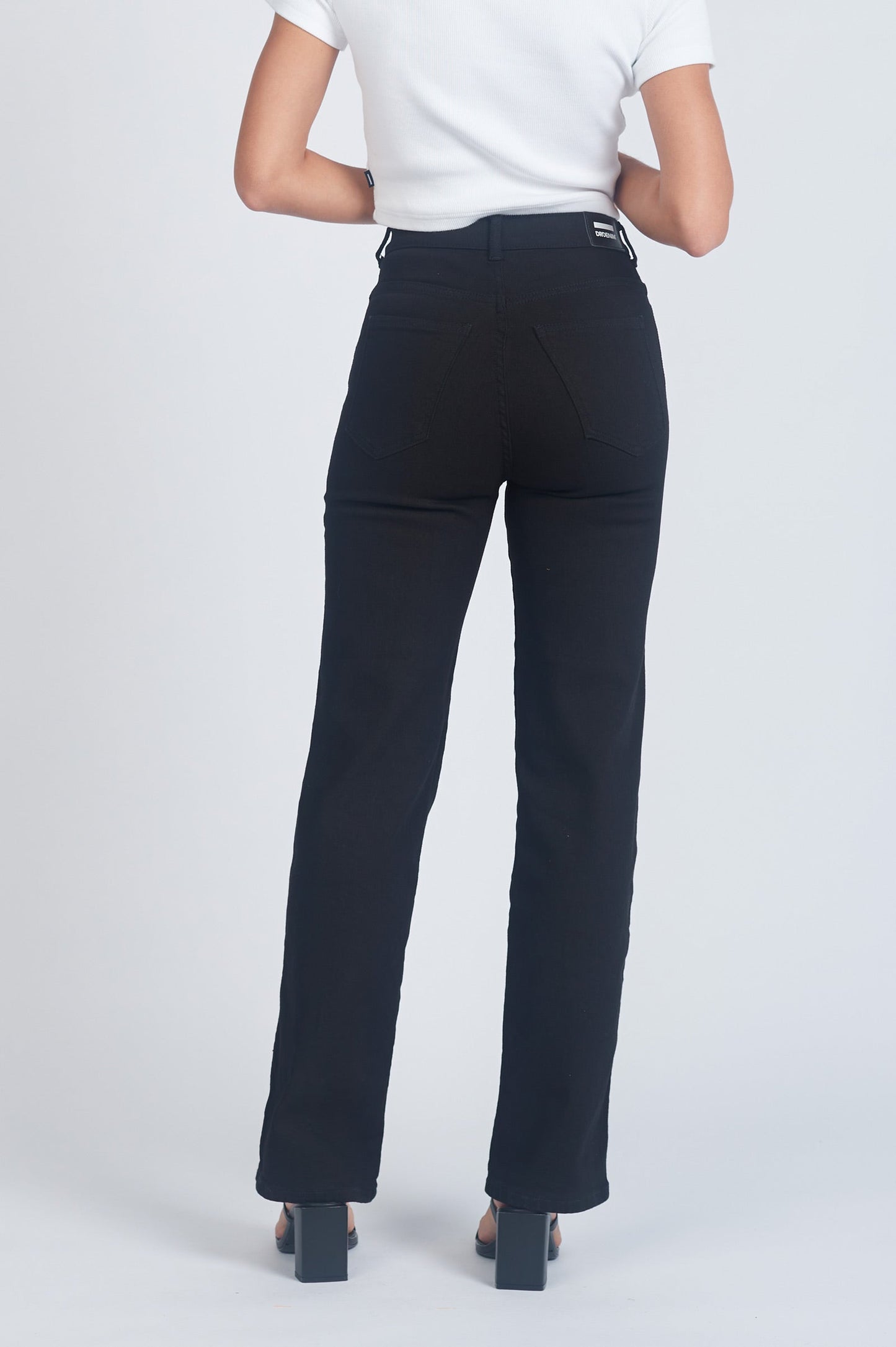 Moxy High Straight Jeans - Solid Black