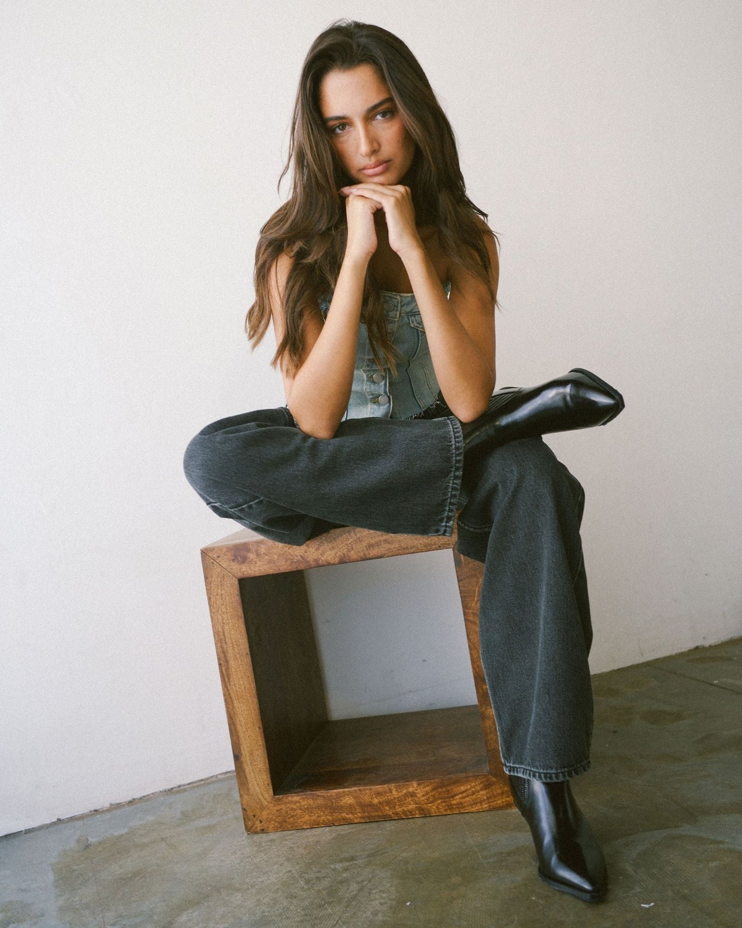 Hill Low Relaxed Jeans - Aged Black