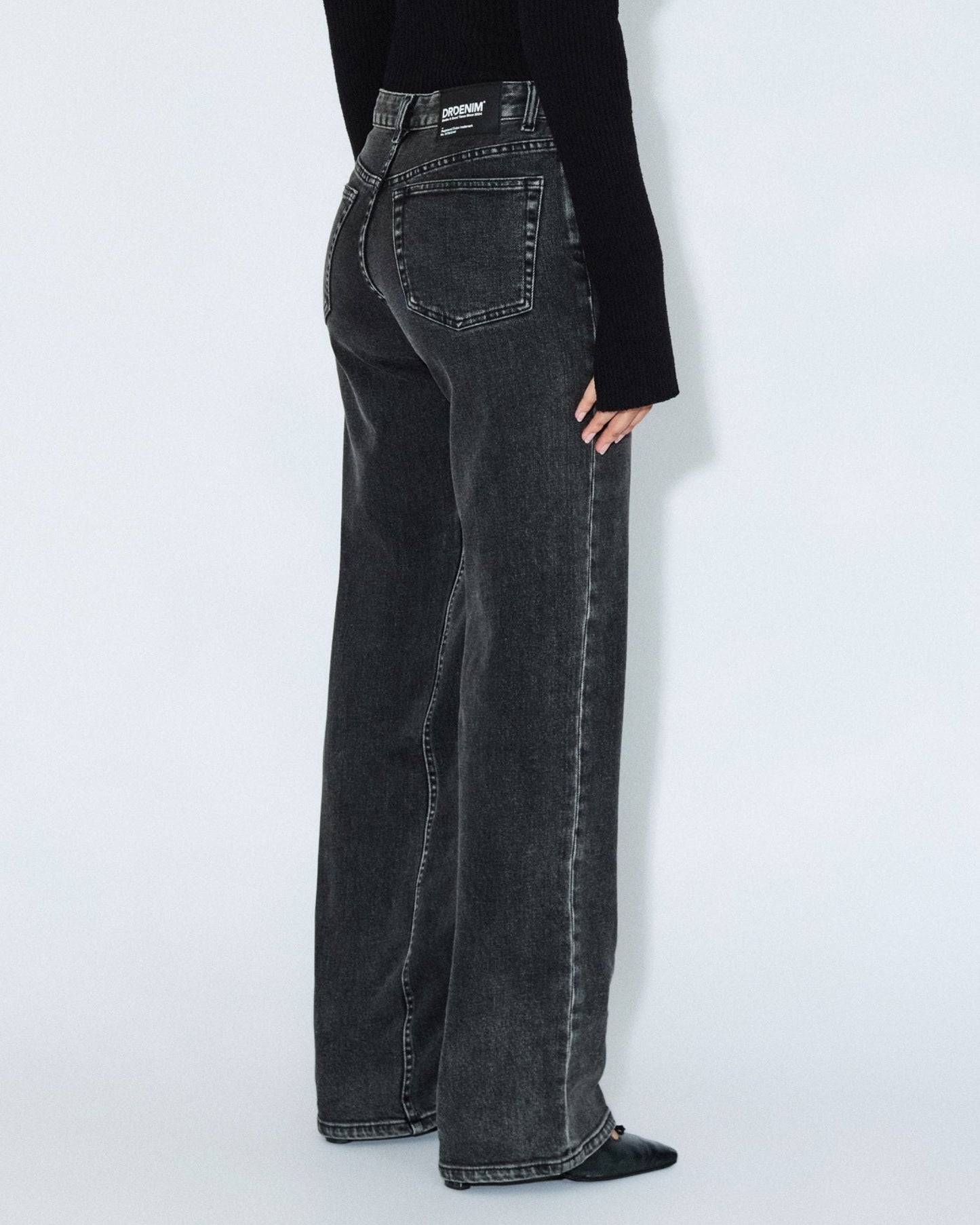 Addy Mid Straight Jeans - Tar Aged Black