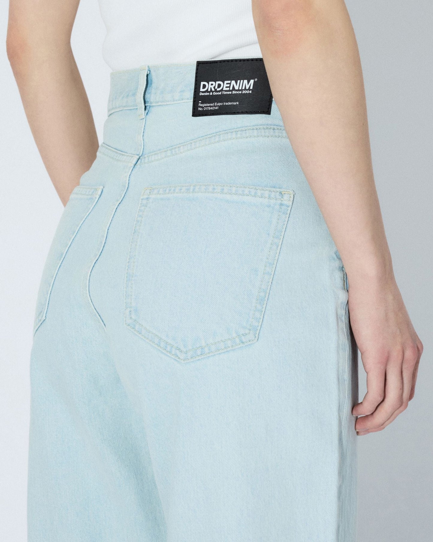 Echo High Straight Jeans - Bay Superlight Used