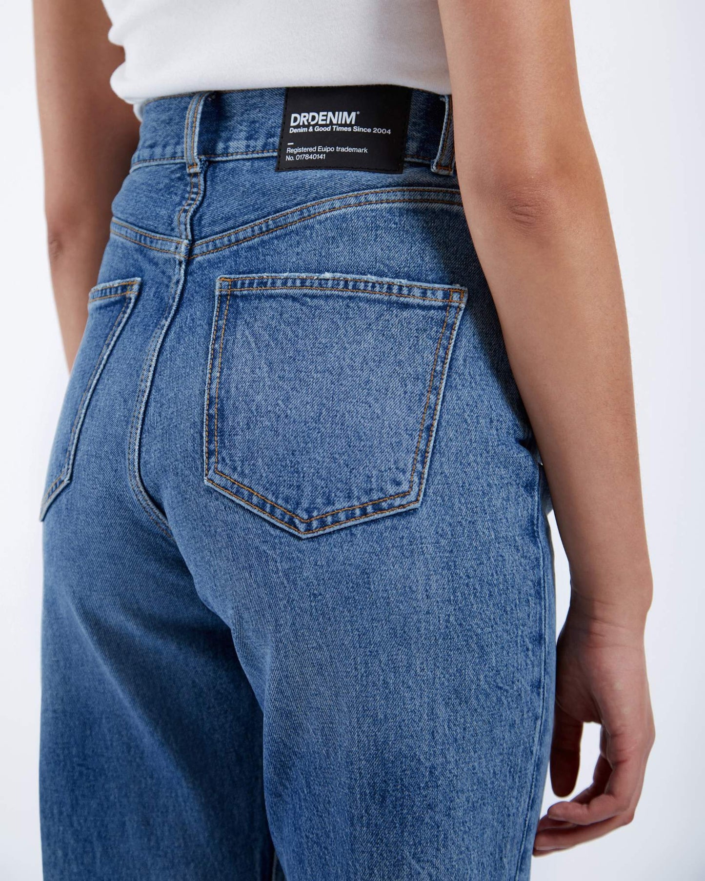 Echo High Straight Jeans - Bay Mid Used