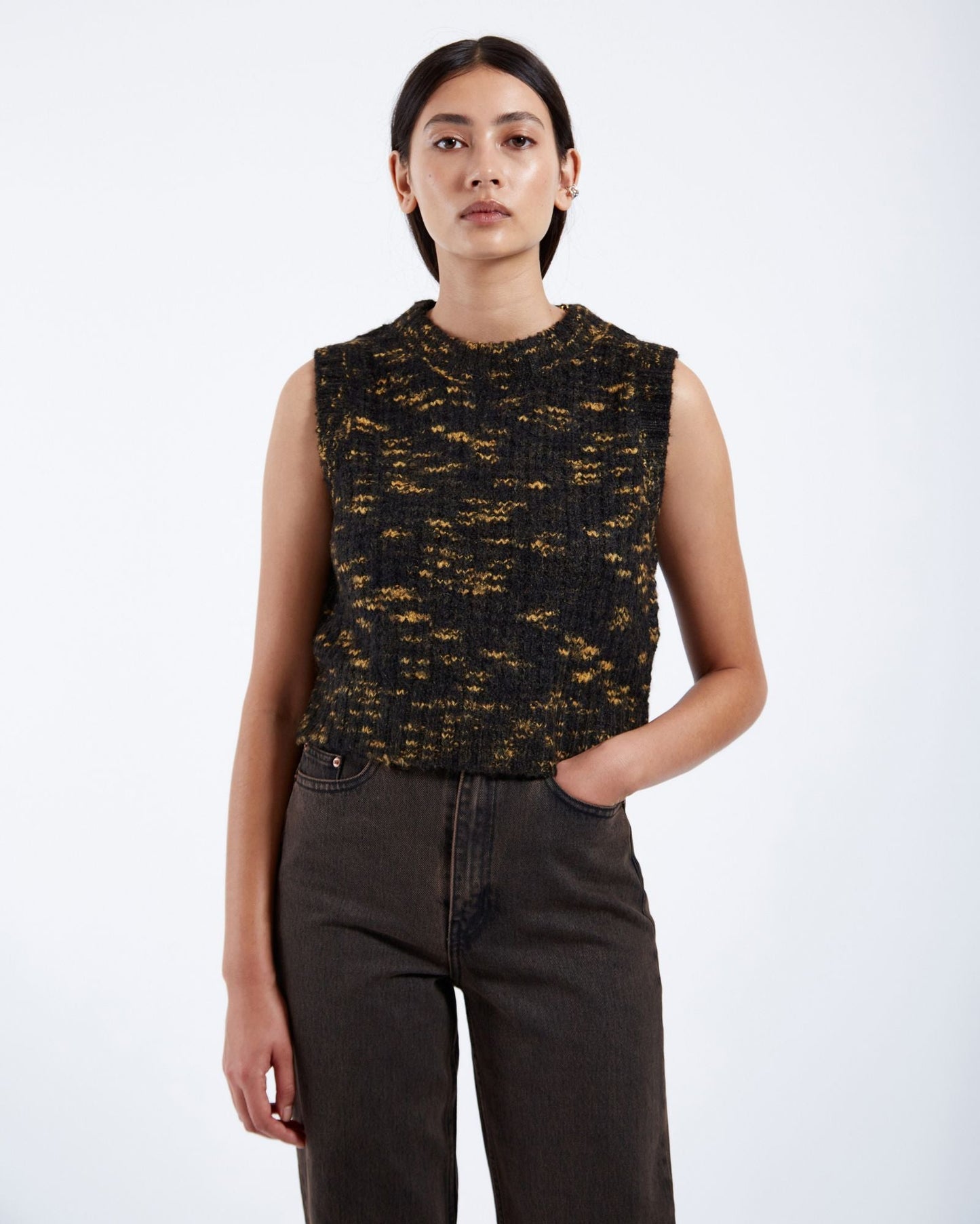 Mina Vest - Space Black