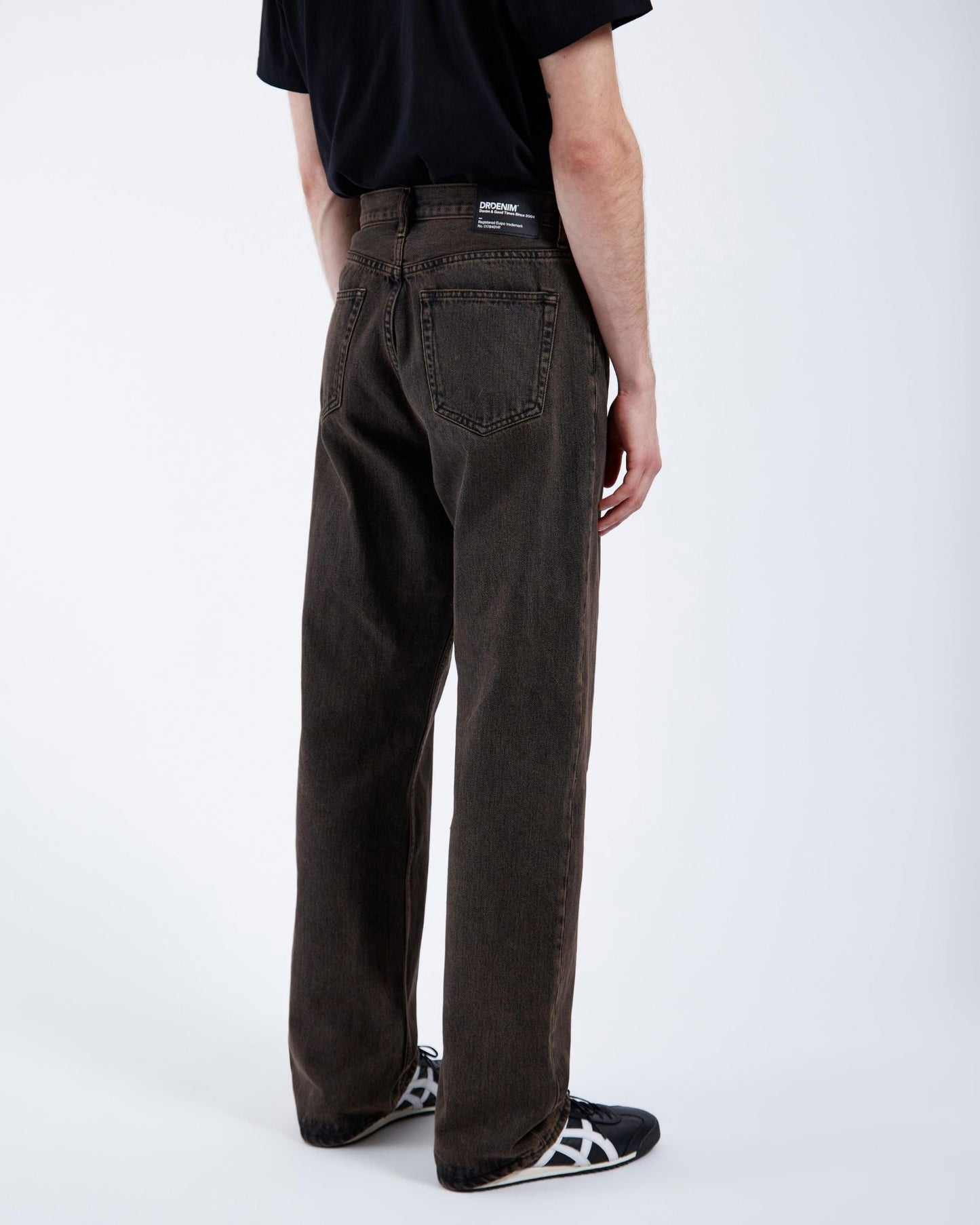 Omar Relaxed Jeans - Jet Brown