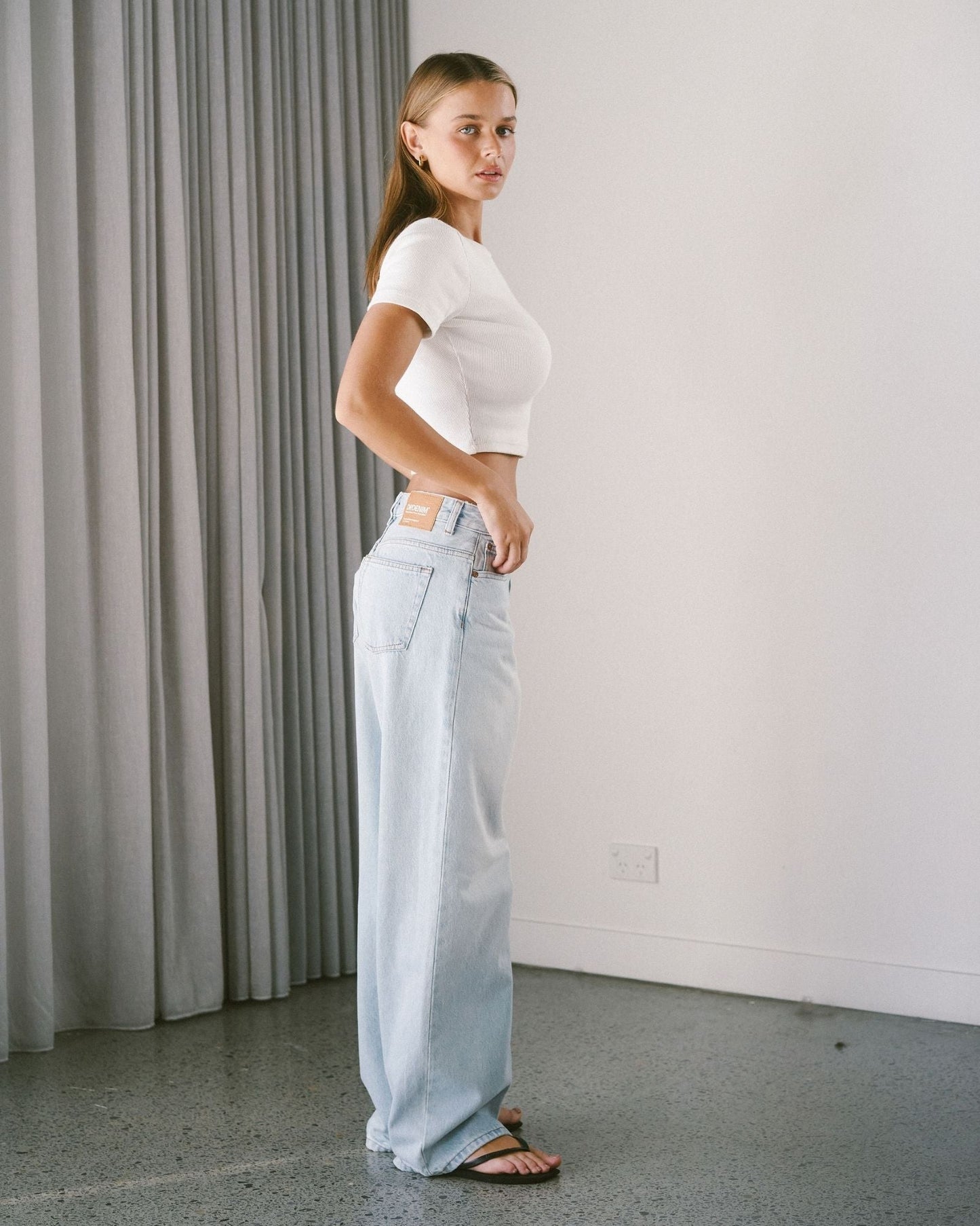 Hill Low Relaxed Jeans  PETITE - Stream Light Fade