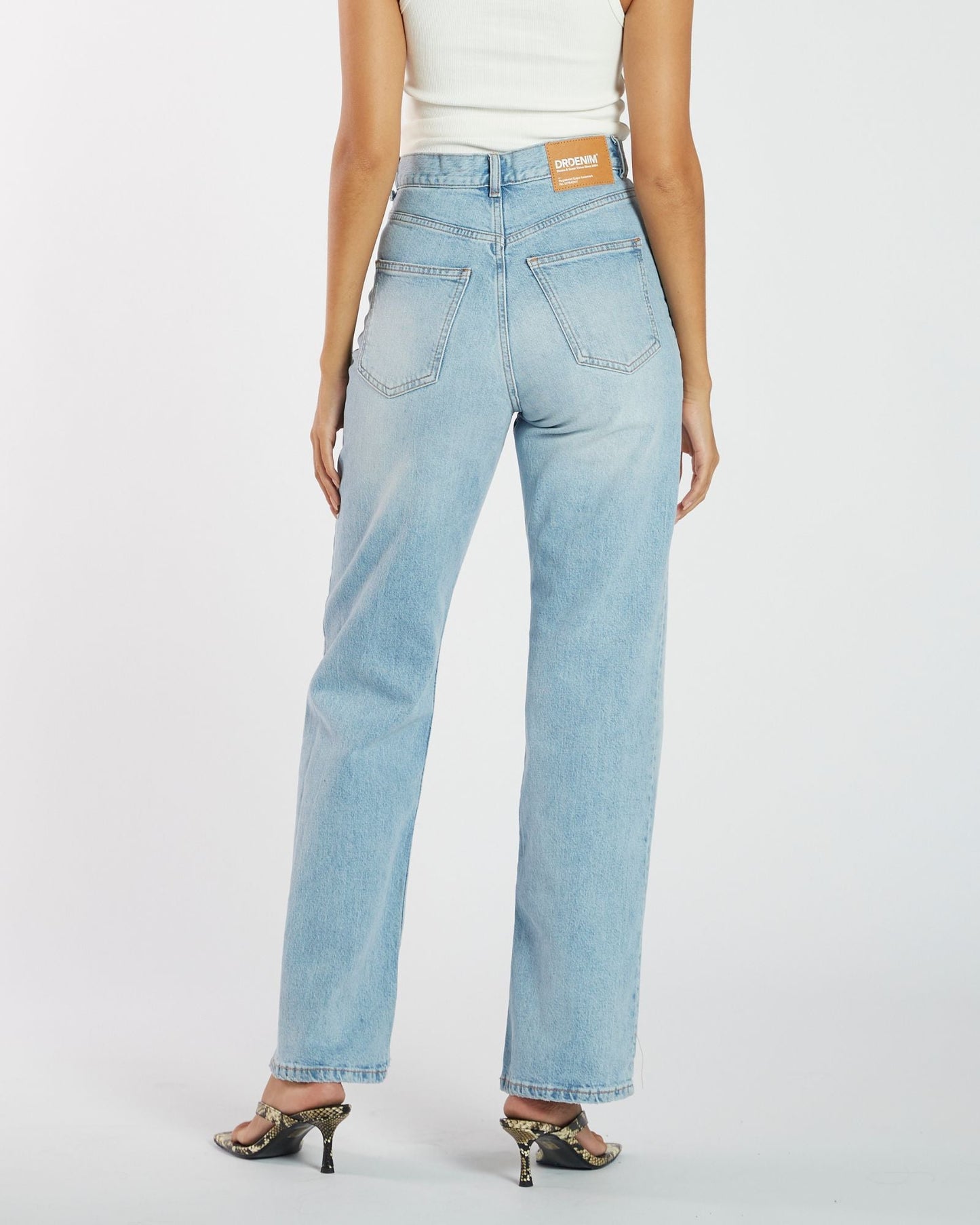 Echo High Straight Jeans PETITE - Bay Light Fade