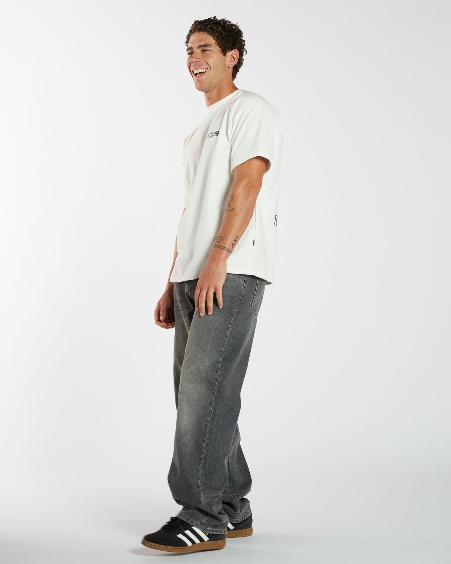 Omar Relaxed Jeans - Mid Grey Used